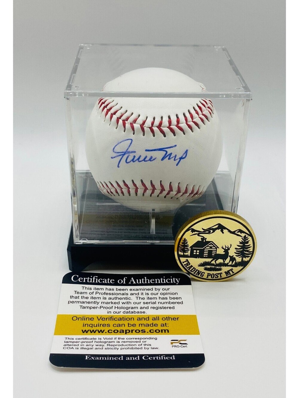 Willie Mays Signed Baseball In Case With COA (PC489318)